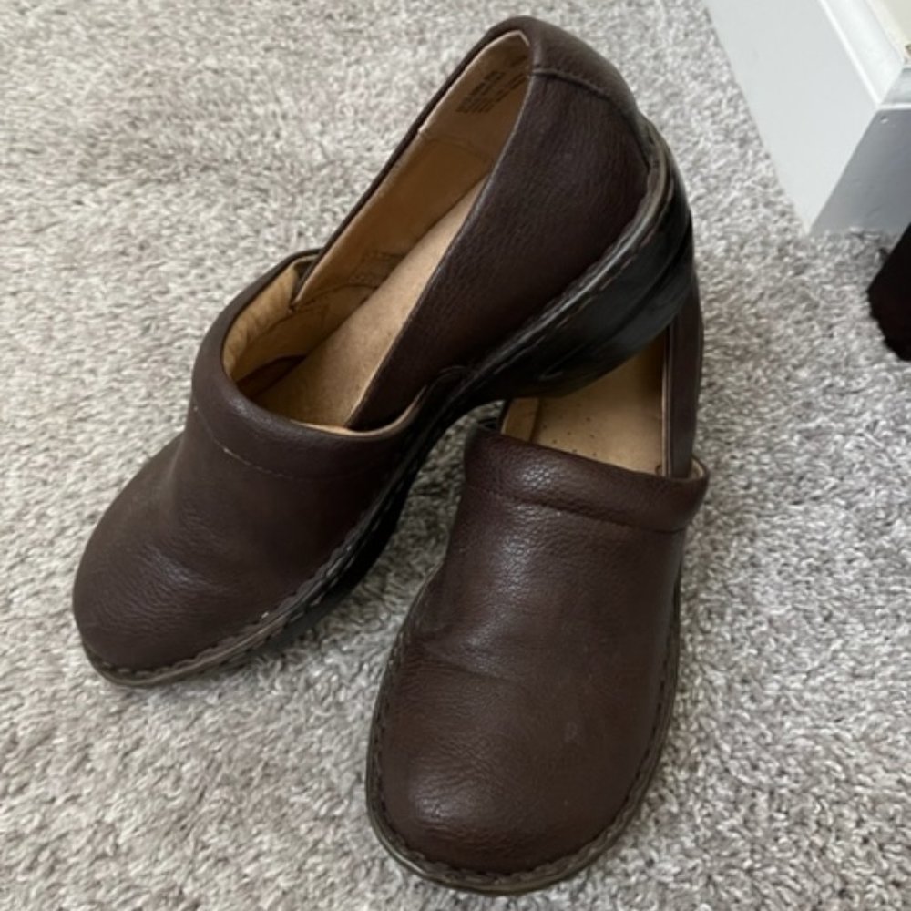 G.H. Bass Dark Brown Clogs